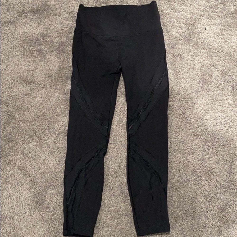 Black lulu leggings!
